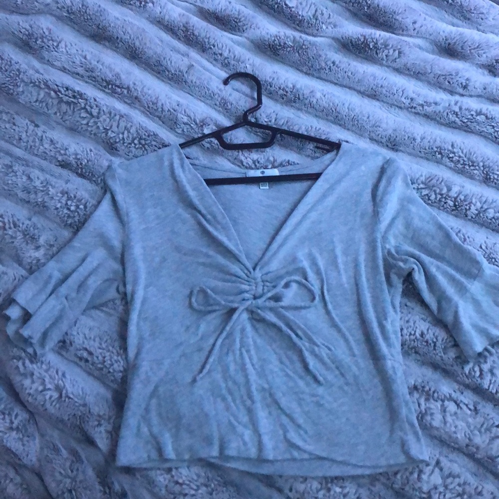 Mid sleeve shirt
